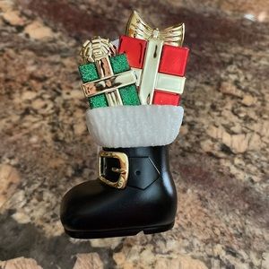 🎅🏻”Santa’s Boot” w/ Presents, Bath & Body Works Wallflowers Fragrance Plug NWT